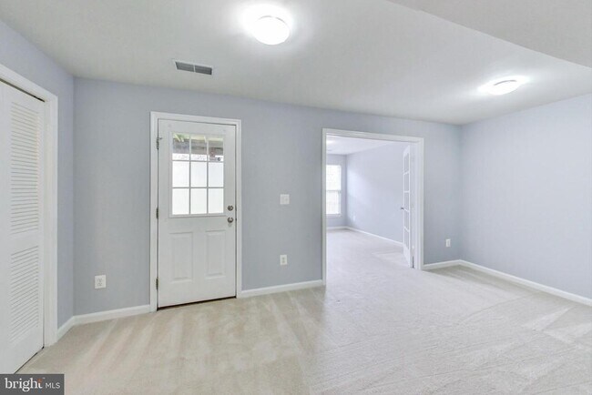 Building Photo - 26122 Lands End Dr