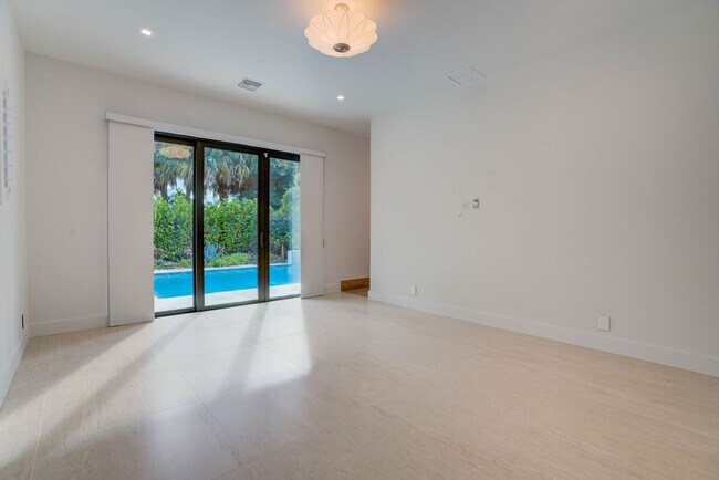 Foto del edificio - Modern Home in Palm Beach Gardens, Just Minutes from Juno Beach