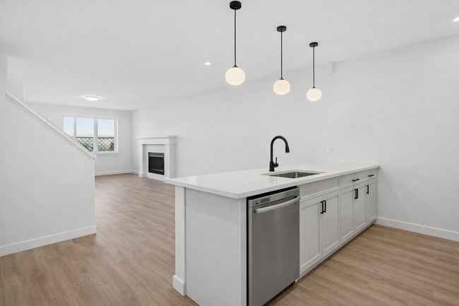 Photo du bâtiment - 10320-10147 147 St NW