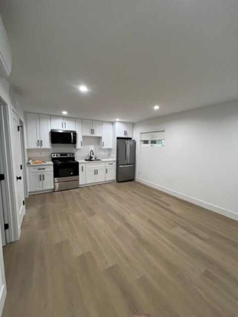 Foto del edificio - 24332 Chestnut St Newhall, CA 91321