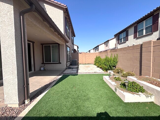 Foto del edificio - 1255 N Arizona Ave