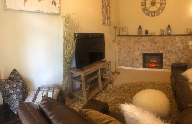 Foto del edificio - 5305 Chieftain Cir