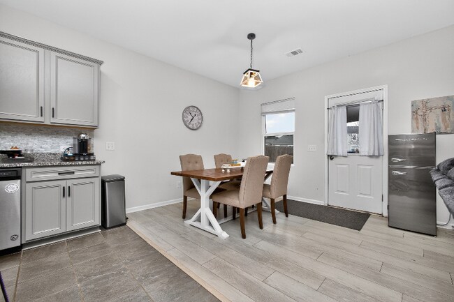 Foto del edificio - 29 Keowee Ln