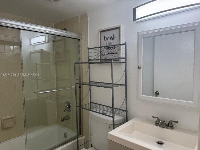 Foto del edificio - 15600 SW 80th St
