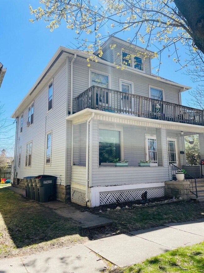 Foto del edificio - 929 Huron Ave