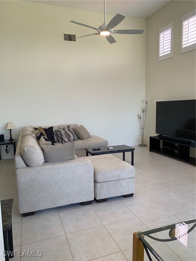 Foto del edificio - 1530 Clermont Dr