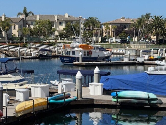 Foto del edificio - 4324 Tradewinds Dr