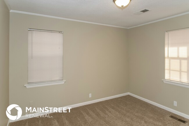 Building Photo - 1032 Sandy Brook Cir