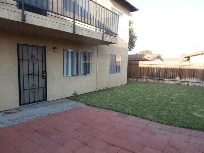 front entrance - 7811 2nd St