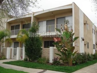 Building Photo - 12231 Moorpark St