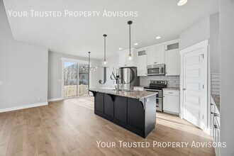 Building Photo - 960 S 2040 W
