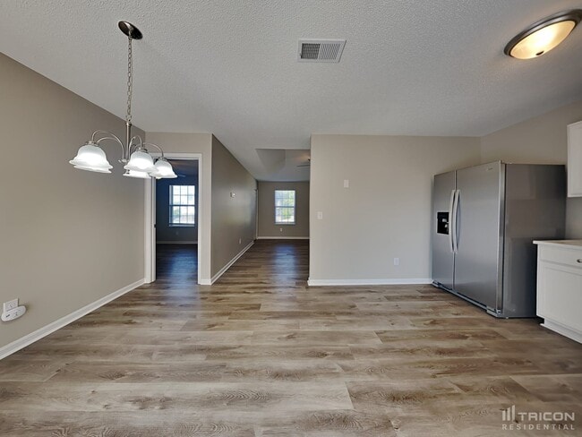Building Photo - 4 Sterling Ridge Ct