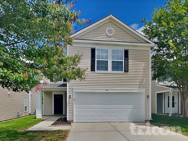 Building Photo - 915 Littleton Dr