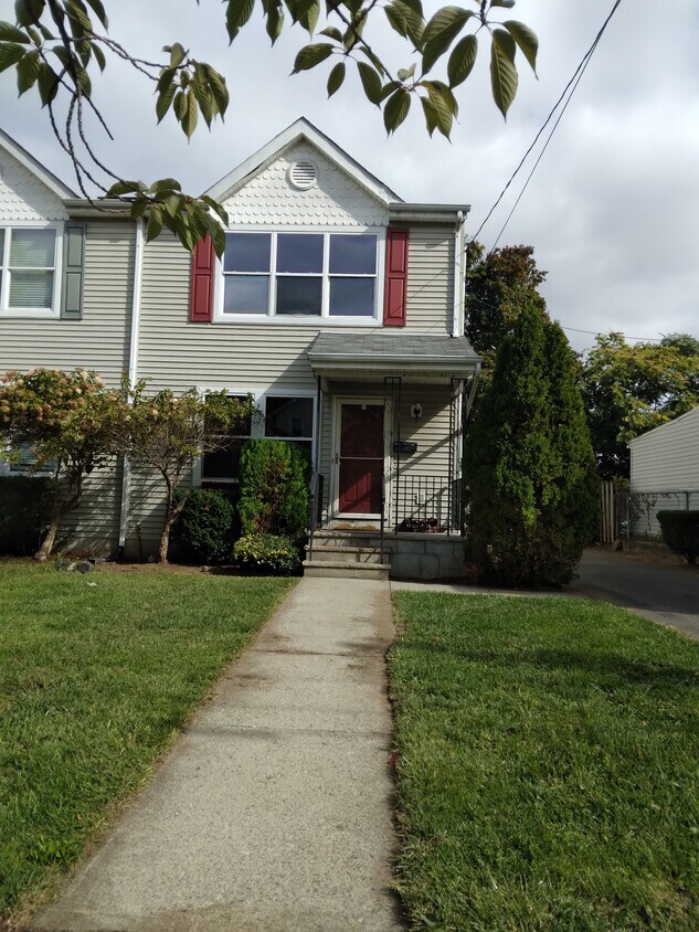 577 Christopher St, Orange, NJ 07050 House Rental in Orange, NJ
