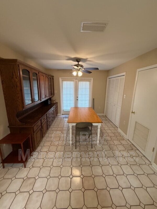 Foto del edificio - 22067 Stoddard Ave