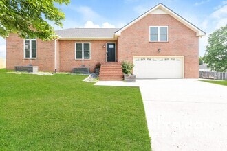 Building Photo - 576 Deer Path