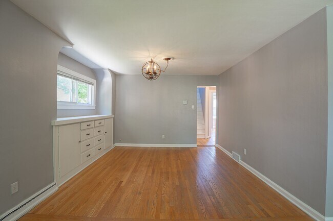 Foto del edificio - 3 Bed Home in the Heart of Whitefish Bay