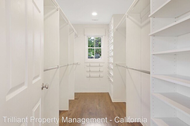 Foto del edificio - 6 br, 4 bath House - 3212 Colby Avenue