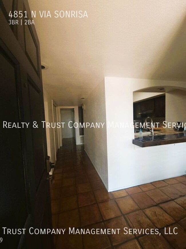 Foto del edificio - 4851 Vía Sonrisa