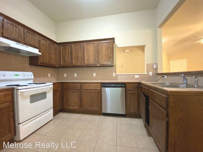 Building Photo - 4 br, 2 bath House - 1531 Silver Creek Circle
