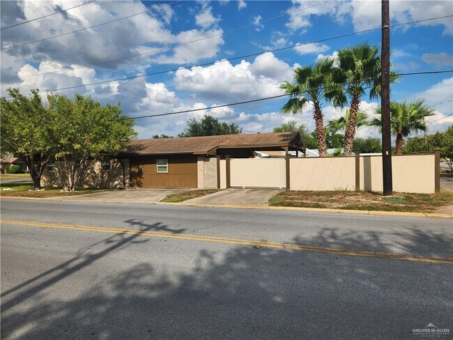Foto del edificio - 3021 Nyssa Ave