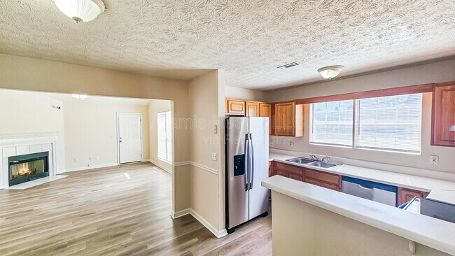Building Photo - 263 Marsh Glen Dr