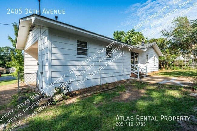 Building Photo - 2405 34th Ave