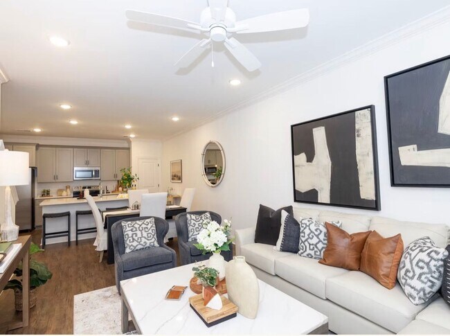 Foto del edificio - Brand new 3 bed 3 bath rental at Patterson Place!
