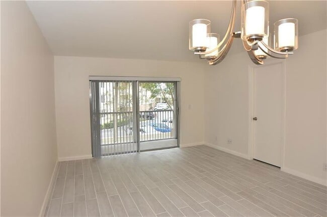 Building Photo - 8750 Royal Palm Blvd