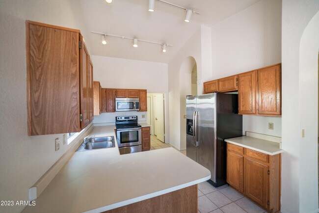 Foto del edificio - 9210 N 104th Pl