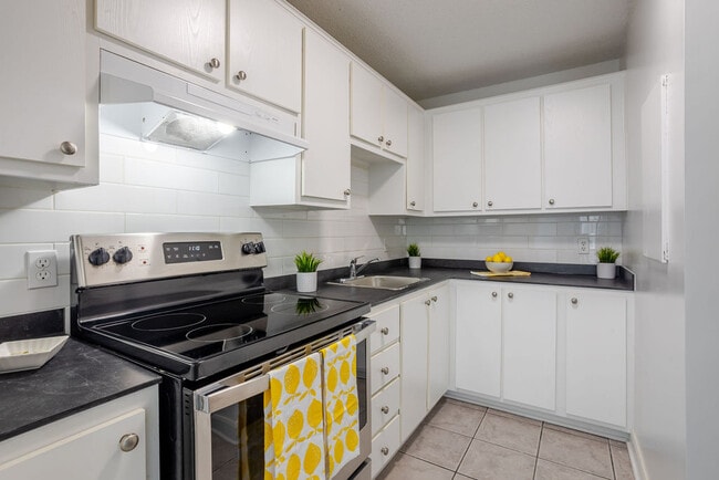 Photo du bâtiment - La Framboise Apartments