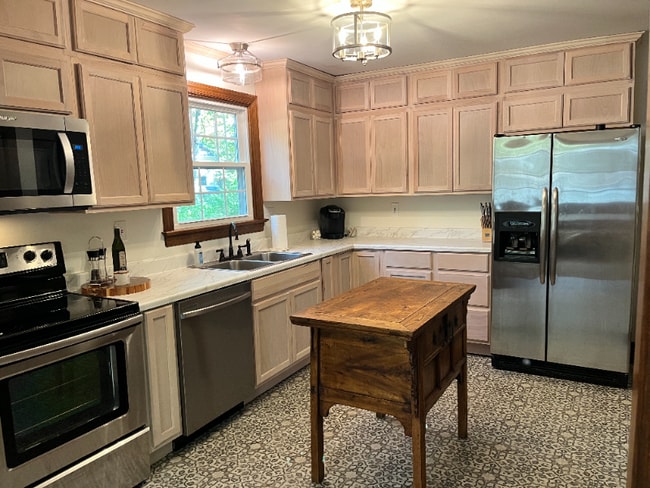 Building Photo - 13600 Fox Chase Terrace