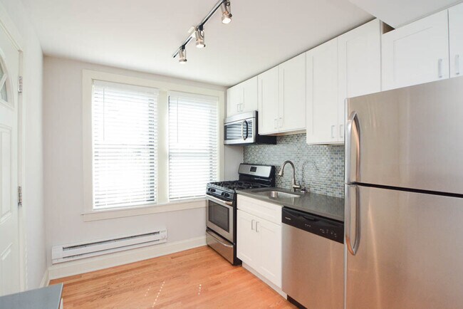 Foto del edificio - 2321 N Rockwell St