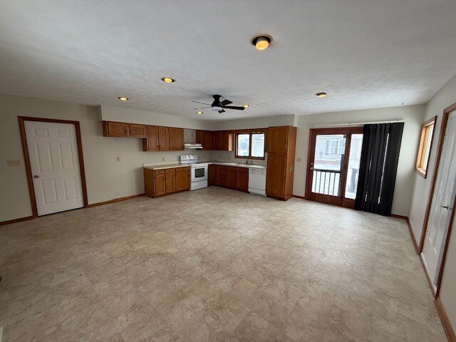 Foto del edificio - 8421 Spencer Rd