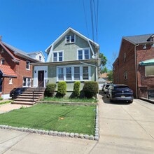 Building Photo - 704 79th St