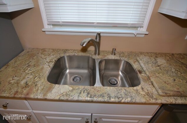 Foto del edificio - 3 br, 2 bath House - 840 Bradford Ave
