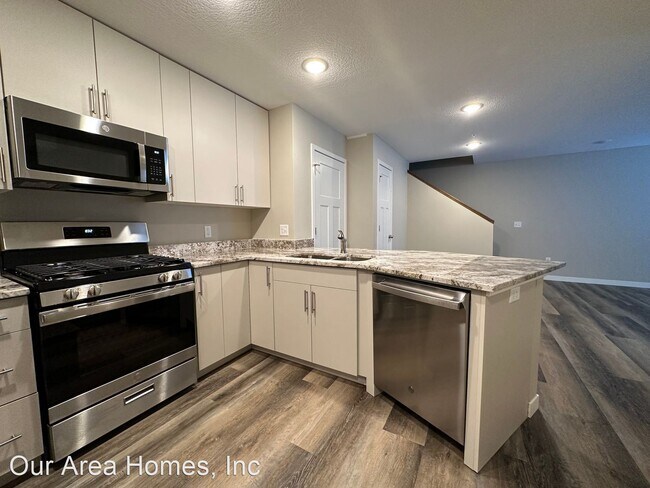 Foto del edificio - 3 br, 3 bath House - 6142 Manchester Ave NE