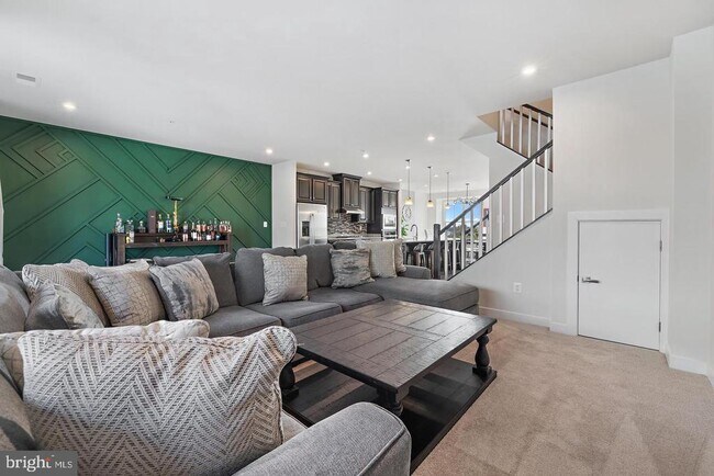 Building Photo - 10046 American Pharoah Ln