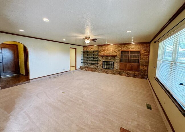 Foto del edificio - 14212 Mt Vernon Pl