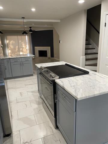 Foto del edificio - 900 S Weatherred Dr