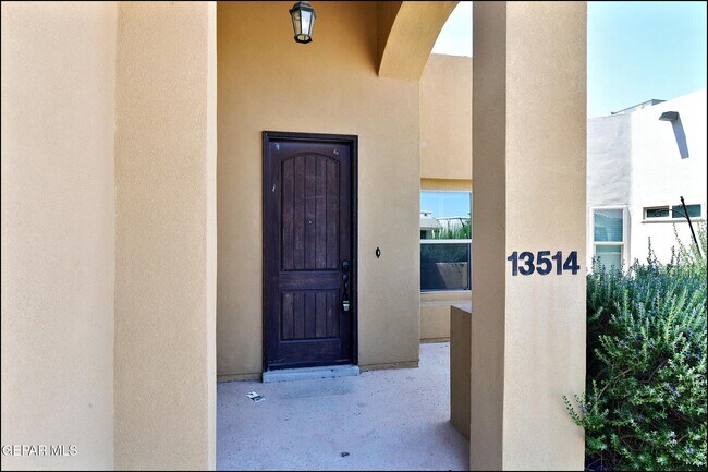 Foto del edificio - 13514 Hazlewood St