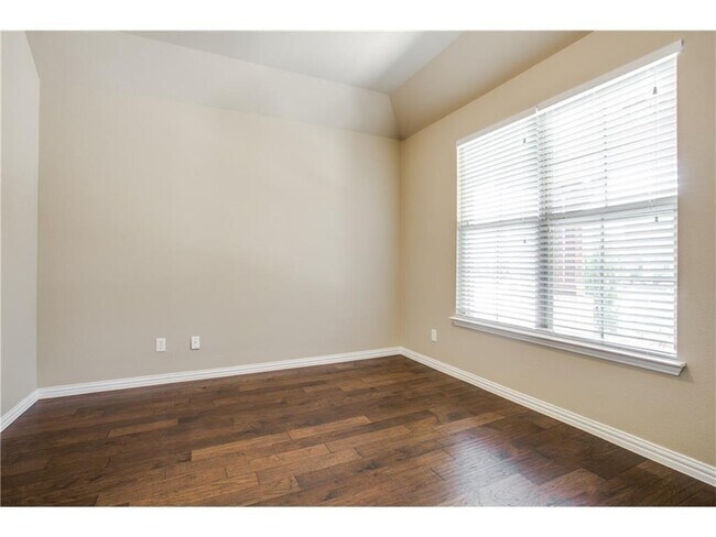 Building Photo - 3813 Amon Carter Dr