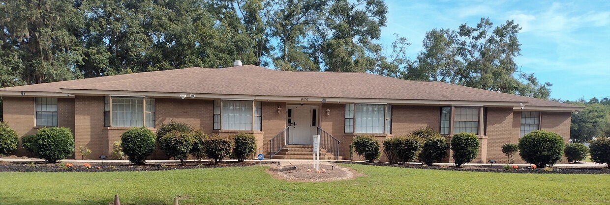 Foto principal - 406 Cal Causeway Rd
