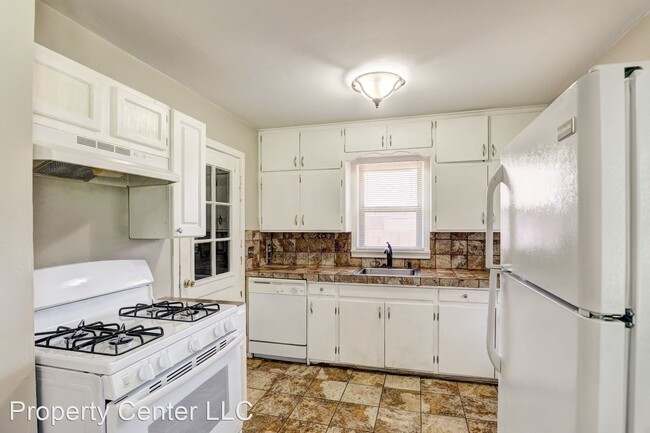 Building Photo - 2 br, 1 bath House - 4033 NW 33rd St,