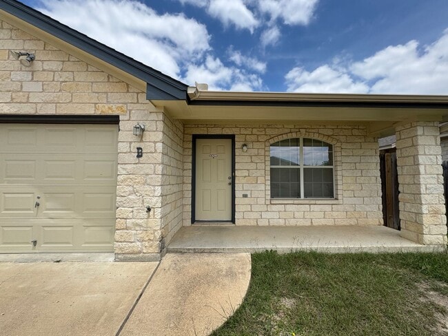 Building Photo - 1301 Powder River Dr