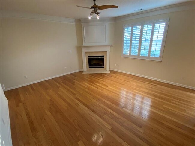 Building Photo - 411 Weatherstone Pl