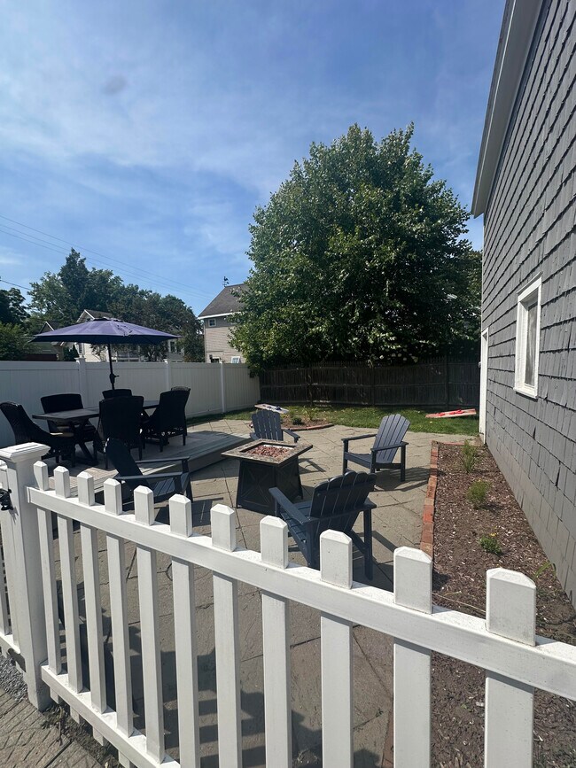 Foto del edificio - 175 Lake Ave