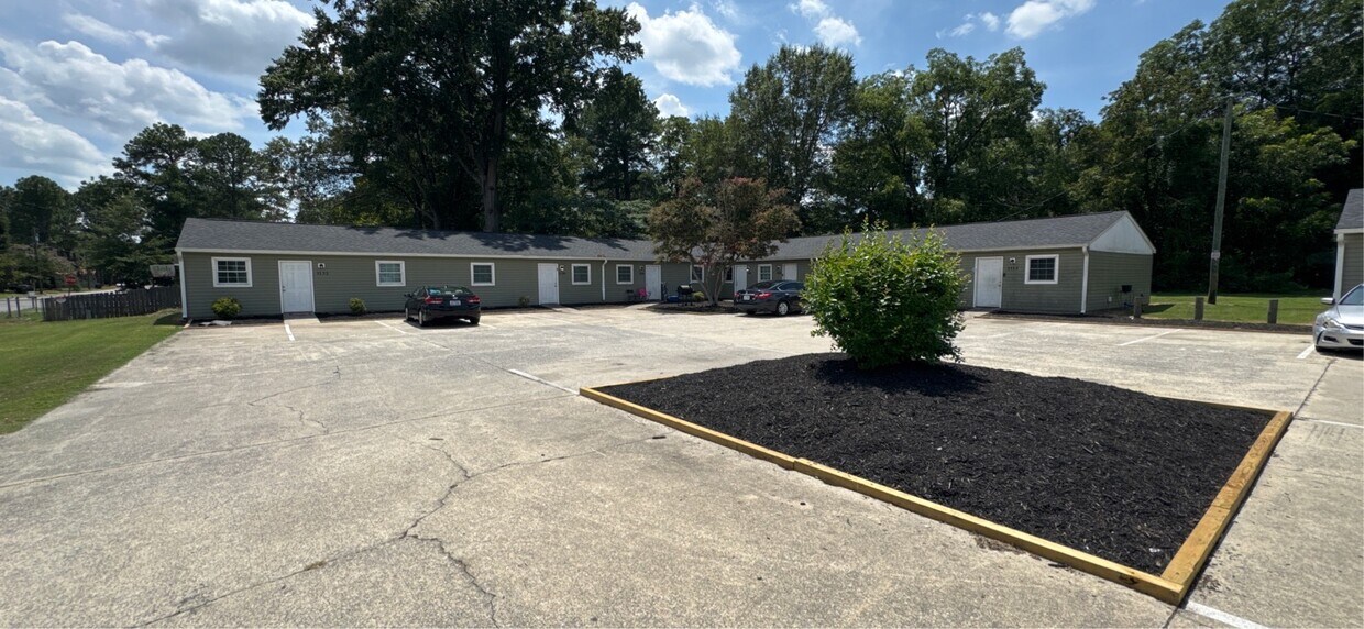 Building Photo - 1100 Cypress St