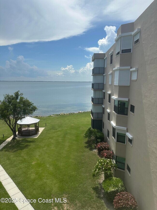 Foto del edificio - 201 International Dr
