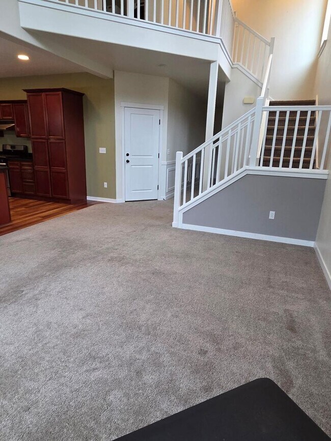 Foto del edificio - Beautiful 3-Bed Home with Private Yard and Modern Upgrades